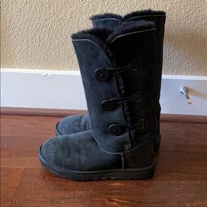 Women’s black ugg boots